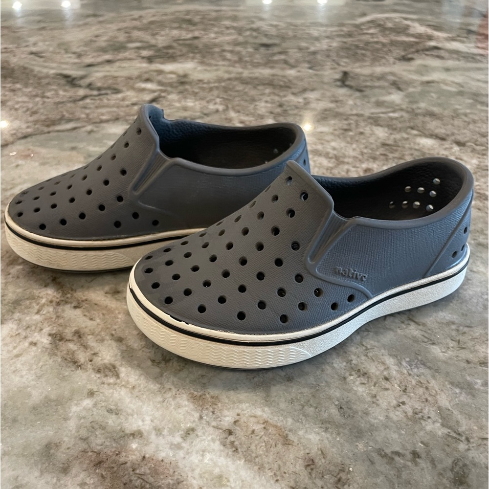 Gray toddler natives